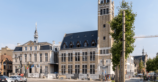 Het vernieuwde Stadhuis van Roeselare