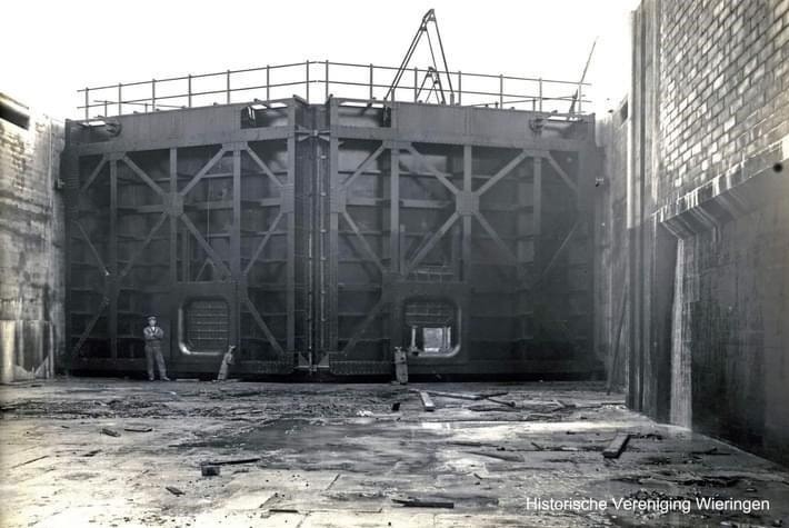 Historische foto Stevinschutsluizen