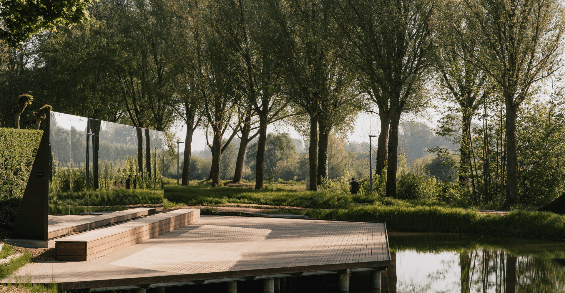 Bissegem Plage à Courtrai, une oasis de verdure avec une impressionnante œuvre d’art miroir